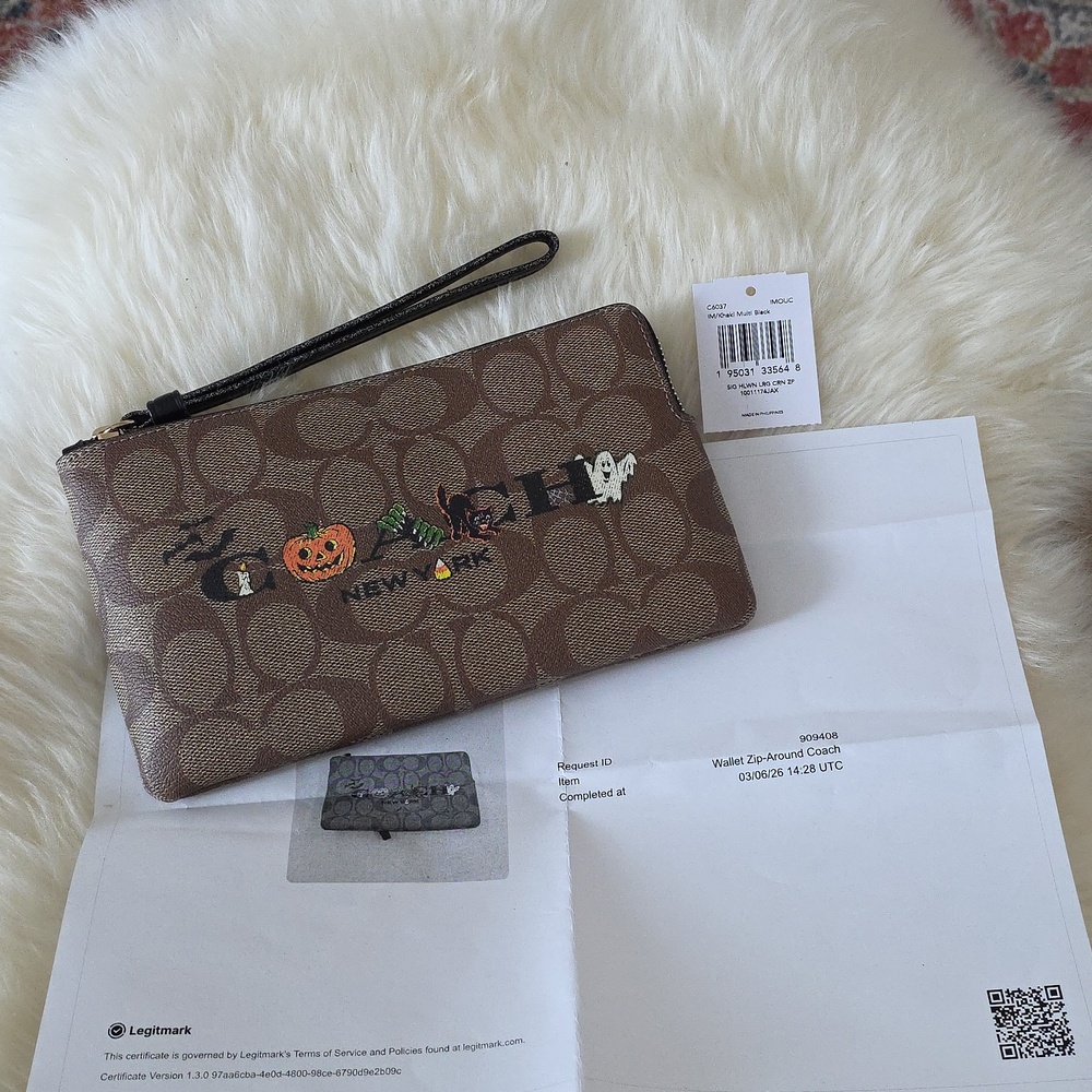 NWT Coach Signature Halloween Large Corner Zip Wristlet/Wallet ๐ค๐๐ป๐งน๐โโฌ๐ฆ๐งก - Picture 1 of 16
